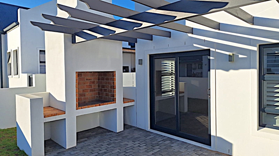 3 Bedroom Property for Sale in Sandbaai Western Cape
